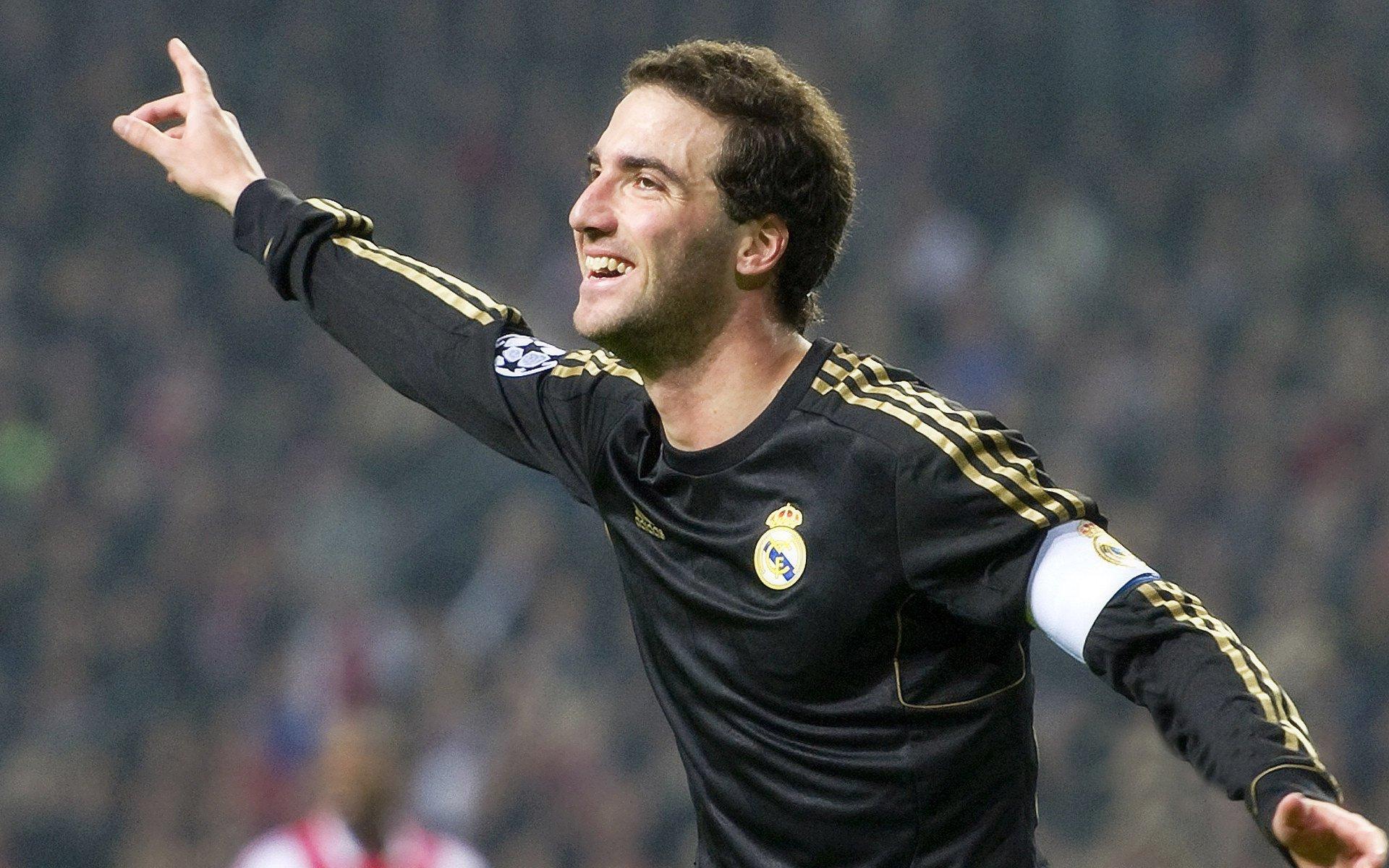 罗德里荣膺2024年金球奖!中场大师铸就传奇,坦言梦想成真掩不住喜悦